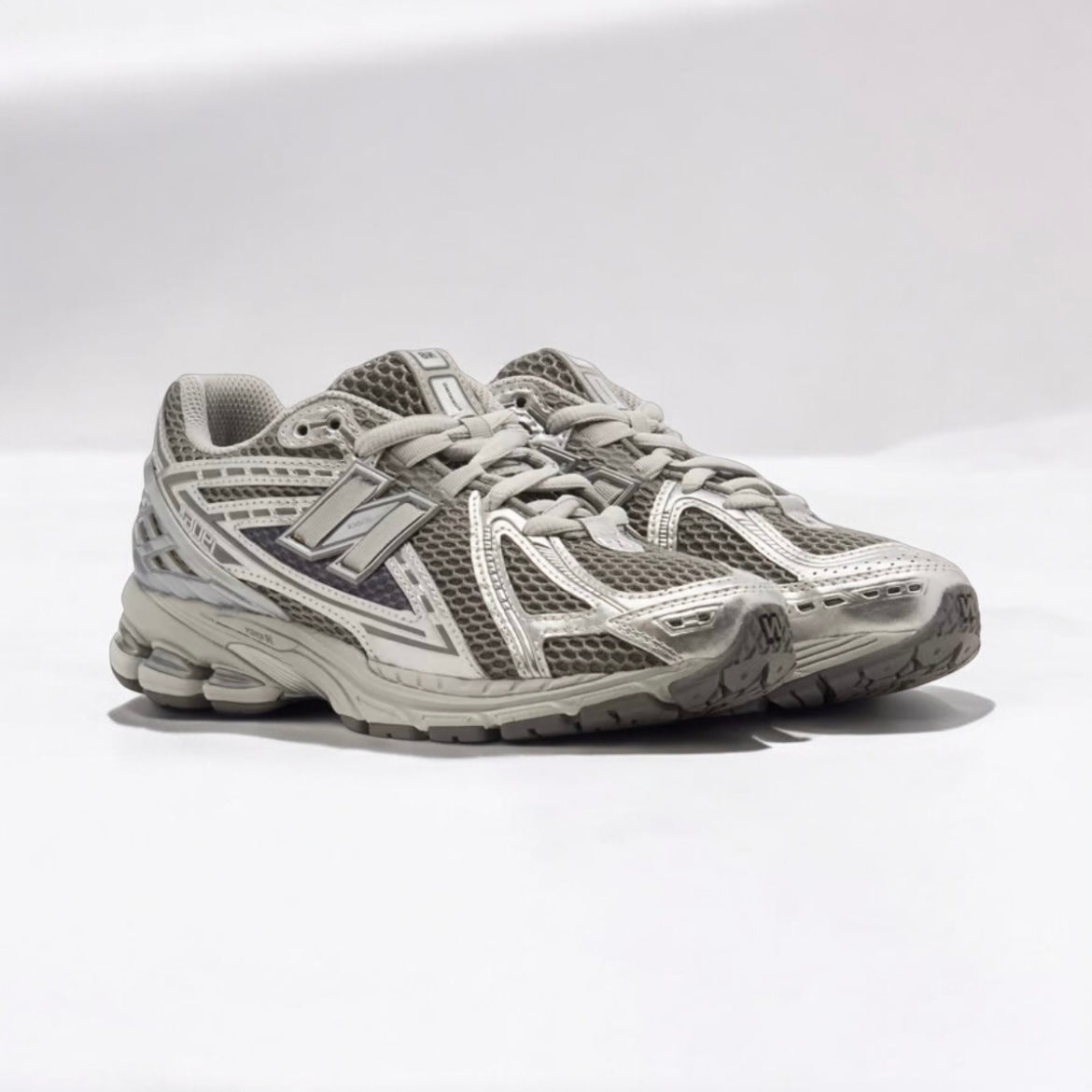 New Balance 1906R gray
