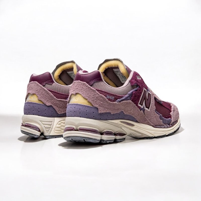 New Balance 2002R Protection Pack Rose